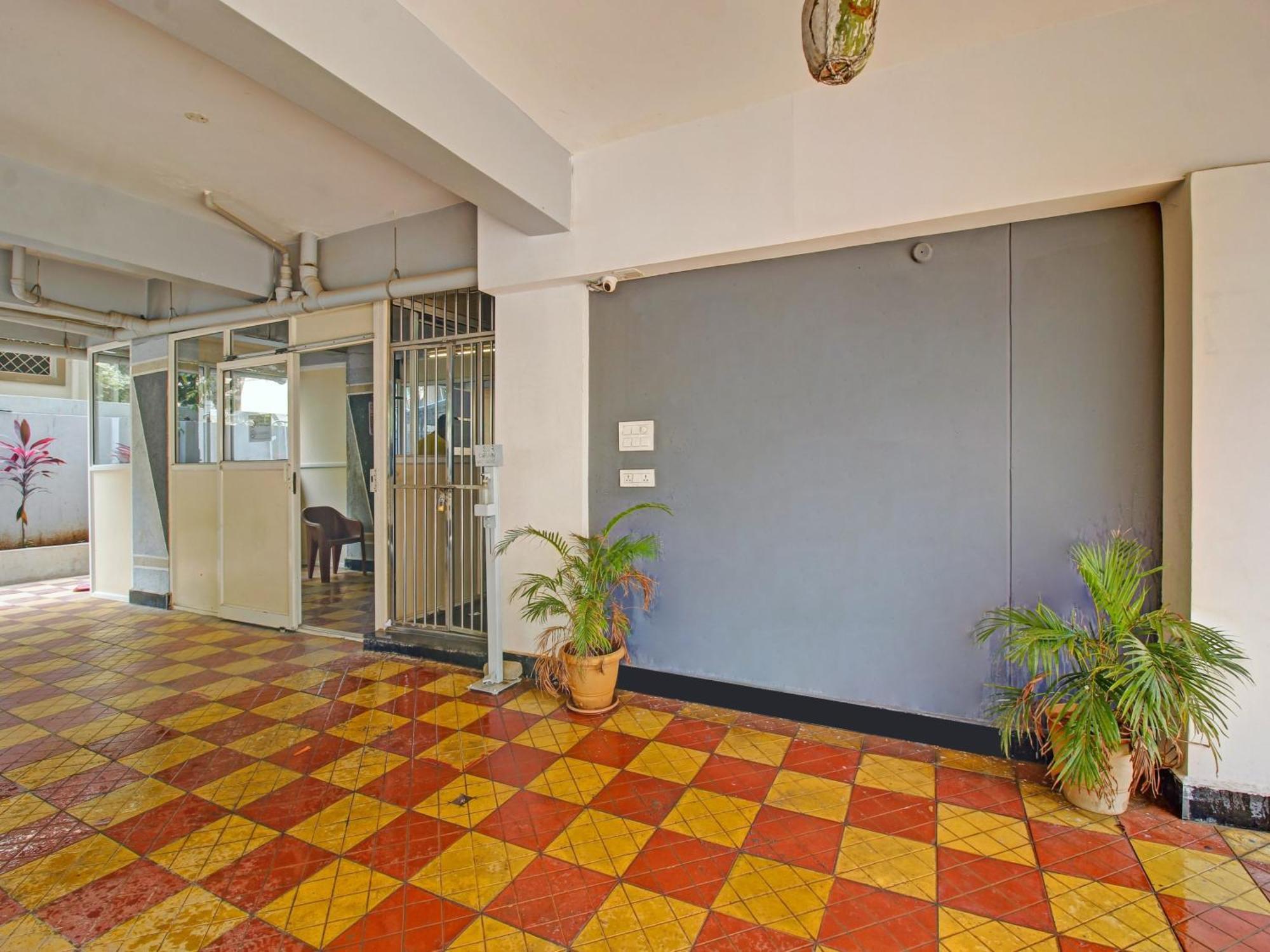 Hotel O Svr Silver Key Lingampalli Extérieur photo