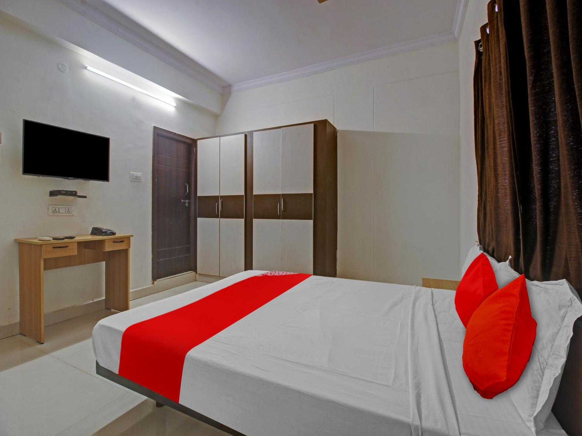 Hotel O Svr Silver Key Lingampalli Extérieur photo