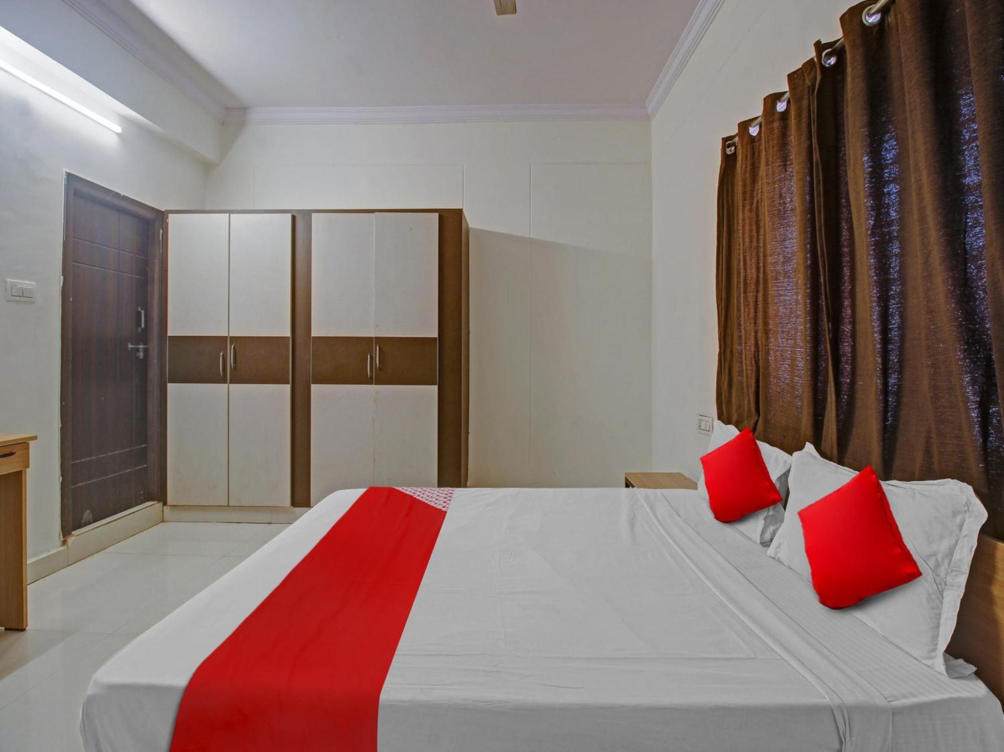 Hotel O Svr Silver Key Lingampalli Extérieur photo