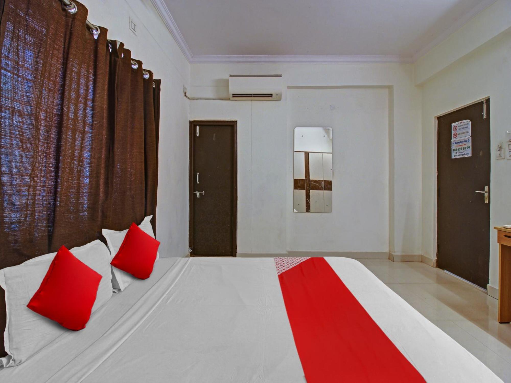 Hotel O Svr Silver Key Lingampalli Extérieur photo