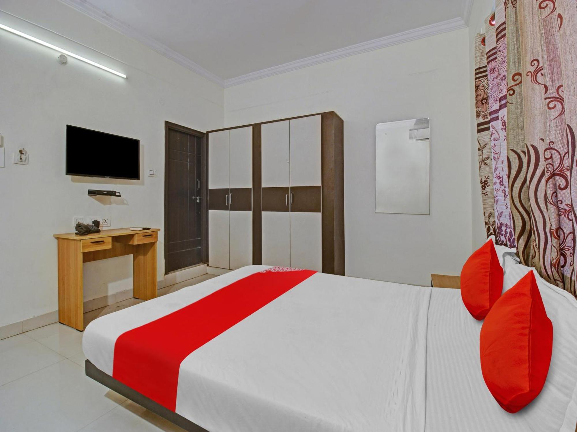 Hotel O Svr Silver Key Lingampalli Extérieur photo